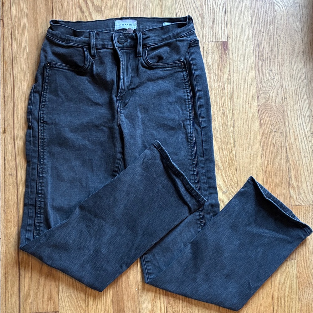 Frame Le High Straight in charcoal